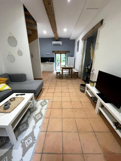 Superbe Appartement Cosy Avec Jardin Nîmes Exterior foto