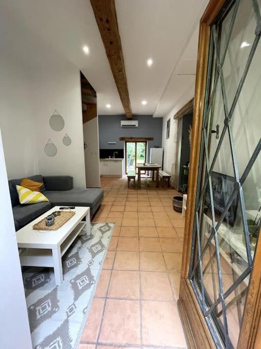 Superbe Appartement Cosy Avec Jardin Nîmes Exterior foto